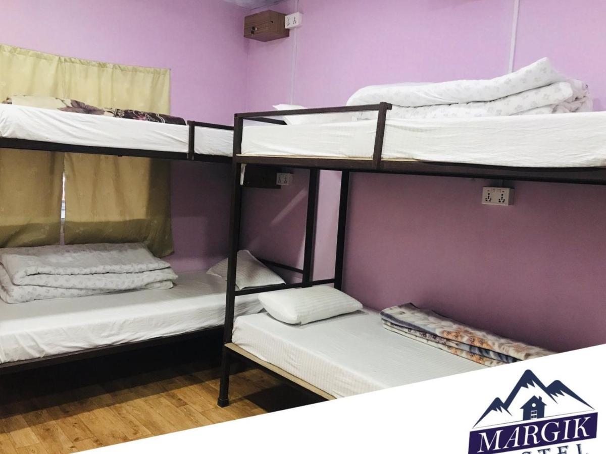 Margik Backpackers Hostel Pokhara Exterior photo