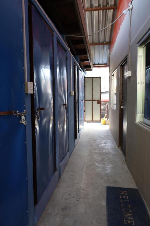 Margik Backpackers Hostel Pokhara Exterior photo