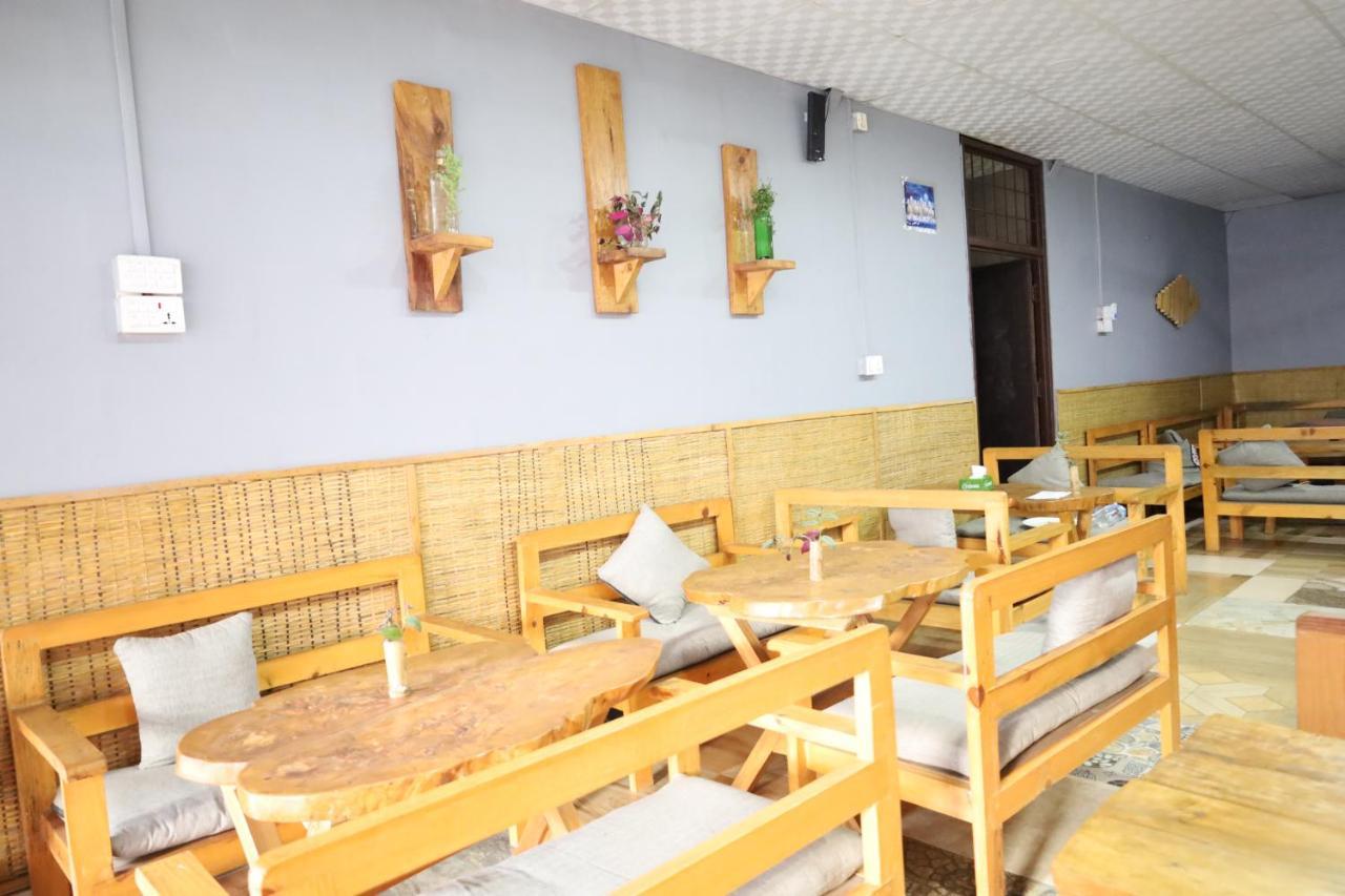 Margik Backpackers Hostel Pokhara Exterior photo