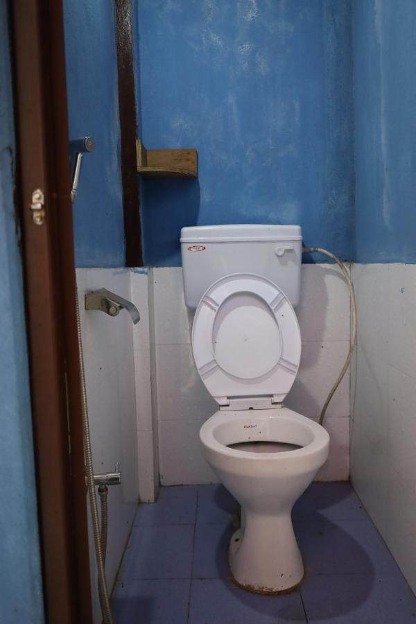 Margik Backpackers Hostel Pokhara Exterior photo