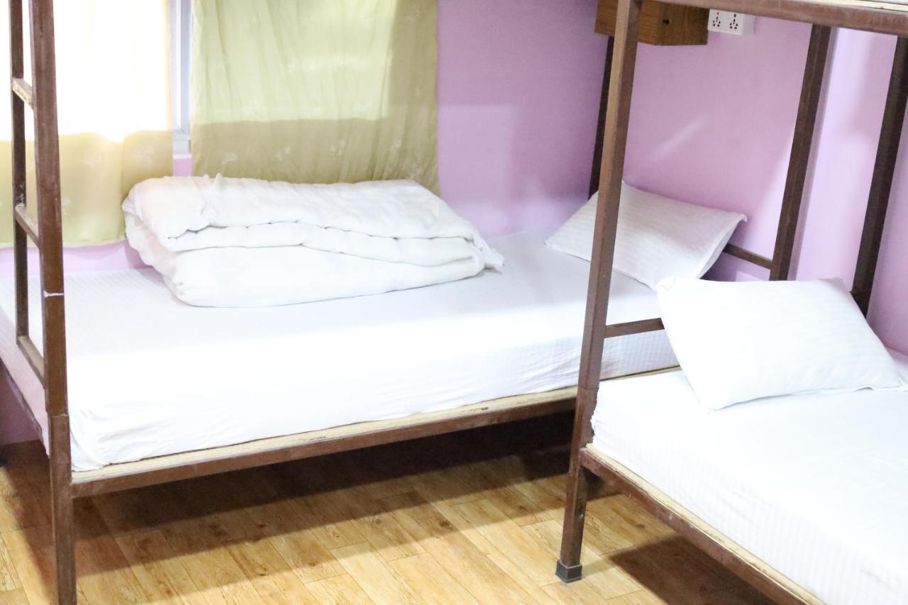 Margik Backpackers Hostel Pokhara Exterior photo
