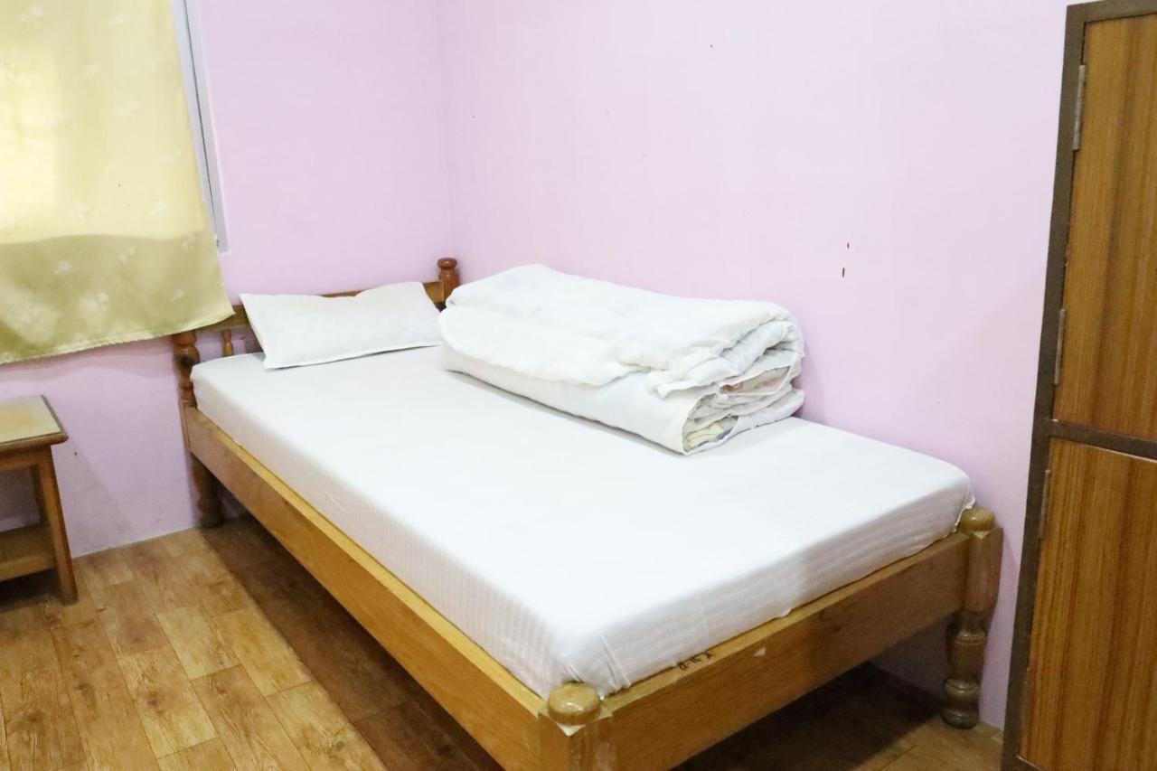 Margik Backpackers Hostel Pokhara Exterior photo
