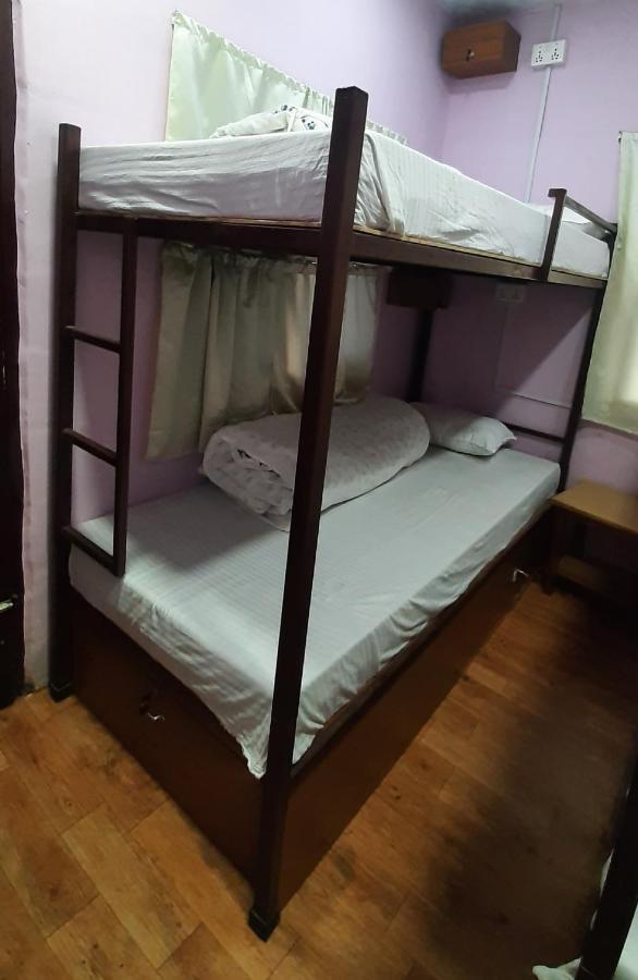 Margik Backpackers Hostel Pokhara Exterior photo